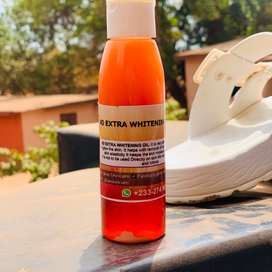 4D whitening body oil - alternate view
